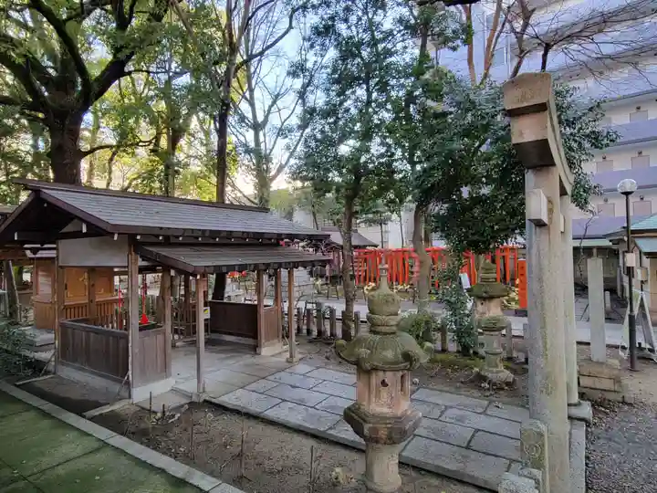 若宮八幡社の末社・摂社