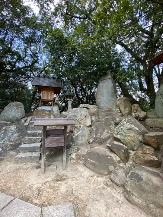 足高神社の末社・摂社