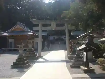 西寒多神社の鳥居