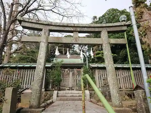 片瀬諏訪神社の鳥居