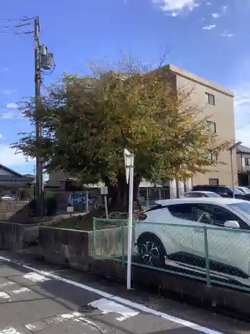 供養塔の本殿・本堂