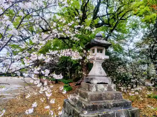 三明寺の{uncategorized: "未分類", other: "その他", undefined: "問題あり", building: "その他建物", grave: "お墓", sacred_gate: "鳥居", guardian: "狛犬", statue: "像", buddha: "仏像", history: "歴史", nature: "自然", garden: "庭園", animal: "動物", pagoda: "塔", temizu: "手水舎", mountain_gate: "山門・神門", sanctuary: "本殿・本堂", subordinate: "末社・摂社", art: "芸術", scenery: "景色", jizo: "地蔵", ema: "絵馬", goshuin: "御朱印", omikuji: "おみくじ", items: "授与品その他", amulet: "お守り", goshuincho: "御朱印帳", eats: "食事", festival: "お祭り", votive_dance: "神楽", shichigosan: "七五三参", wedding: "結婚式", experience: "体験その他", initially: "初詣", around: "周辺", anti_infection: "感染症対策"}