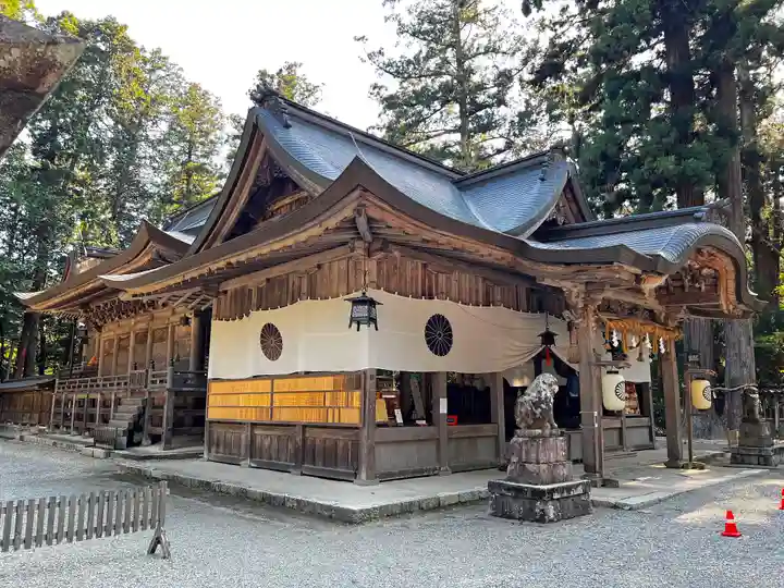 伊和神社の本殿・本堂
