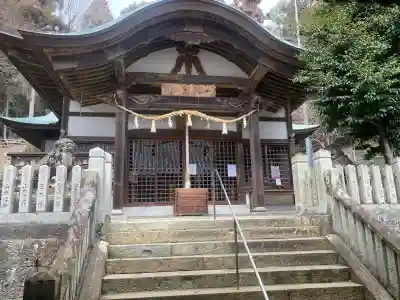 粒坐天照神社の{uncategorized: "未分類", other: "その他", undefined: "問題あり", building: "その他建物", grave: "お墓", sacred_gate: "鳥居", guardian: "狛犬", statue: "像", buddha: "仏像", history: "歴史", nature: "自然", garden: "庭園", animal: "動物", pagoda: "塔", temizu: "手水舎", mountain_gate: "山門・神門", sanctuary: "本殿・本堂", subordinate: "末社・摂社", art: "芸術", scenery: "景色", jizo: "地蔵", ema: "絵馬", goshuin: "御朱印", omikuji: "おみくじ", items: "授与品その他", amulet: "お守り", goshuincho: "御朱印帳", eats: "食事", festival: "お祭り", votive_dance: "神楽", shichigosan: "七五三参", wedding: "結婚式", experience: "体験その他", initially: "初詣", around: "周辺", anti_infection: "感染症対策"}