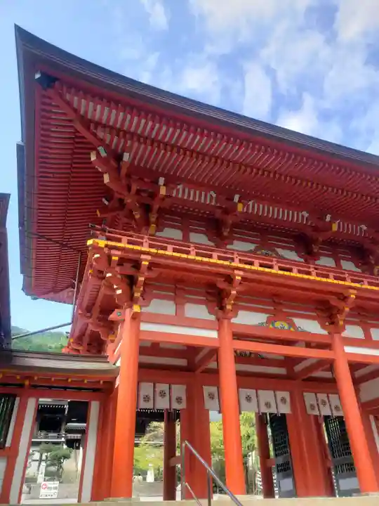 近江神宮の山門・神門