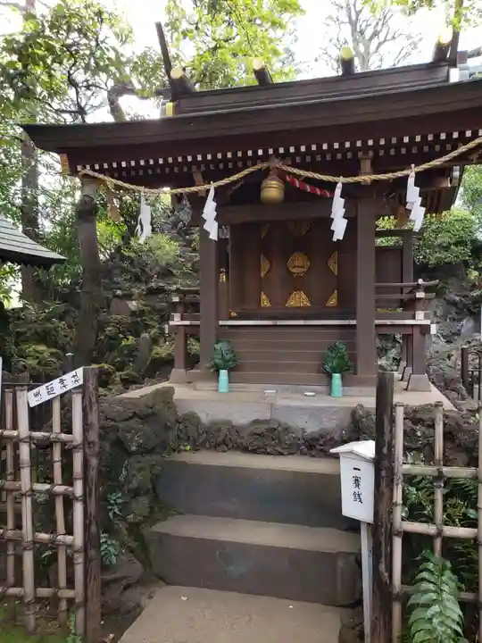 月見岡八幡神社の末社・摂社