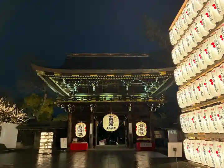 北野天満宮の{uncategorized: "未分類", other: "その他", undefined: "問題あり", building: "その他建物", grave: "お墓", sacred_gate: "鳥居", guardian: "狛犬", statue: "像", buddha: "仏像", history: "歴史", nature: "自然", garden: "庭園", animal: "動物", pagoda: "塔", temizu: "手水舎", mountain_gate: "山門・神門", sanctuary: "本殿・本堂", subordinate: "末社・摂社", art: "芸術", scenery: "景色", jizo: "地蔵", ema: "絵馬", goshuin: "御朱印", omikuji: "おみくじ", items: "授与品その他", amulet: "お守り", goshuincho: "御朱印帳", eats: "食事", festival: "お祭り", votive_dance: "神楽", shichigosan: "七五三参", wedding: "結婚式", experience: "体験その他", initially: "初詣", around: "周辺", anti_infection: "感染症対策"}