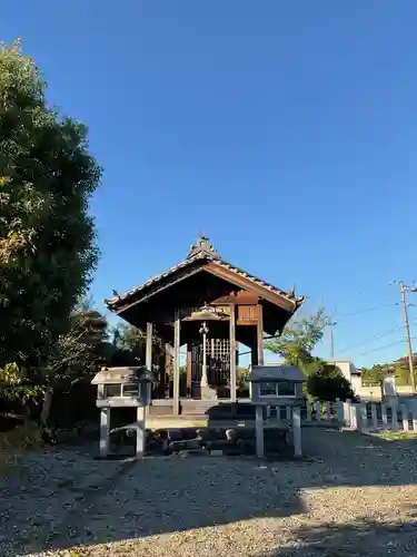 御日塚神社の本殿