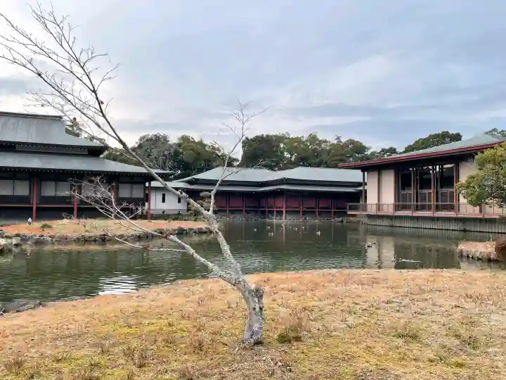 宇佐神宮の{uncategorized: "未分類", other: "その他", undefined: "問題あり", building: "その他建物", grave: "お墓", sacred_gate: "鳥居", guardian: "狛犬", statue: "像", buddha: "仏像", history: "歴史", nature: "自然", garden: "庭園", animal: "動物", pagoda: "塔", temizu: "手水舎", mountain_gate: "山門・神門", sanctuary: "本殿・本堂", subordinate: "末社・摂社", art: "芸術", scenery: "景色", jizo: "地蔵", ema: "絵馬", goshuin: "御朱印", omikuji: "おみくじ", items: "授与品その他", amulet: "お守り", goshuincho: "御朱印帳", eats: "食事", festival: "お祭り", votive_dance: "神楽", shichigosan: "七五三参", wedding: "結婚式", experience: "体験その他", initially: "初詣", around: "周辺", anti_infection: "感染症対策"}