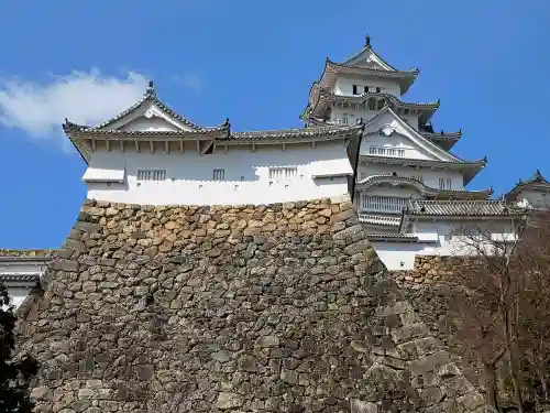 姫路神社の{uncategorized: "未分類", other: "その他", undefined: "問題あり", building: "その他建物", grave: "お墓", sacred_gate: "鳥居", guardian: "狛犬", statue: "像", buddha: "仏像", history: "歴史", nature: "自然", garden: "庭園", animal: "動物", pagoda: "塔", temizu: "手水舎", mountain_gate: "山門・神門", sanctuary: "本殿・本堂", subordinate: "末社・摂社", art: "芸術", scenery: "景色", jizo: "地蔵", ema: "絵馬", goshuin: "御朱印", omikuji: "おみくじ", items: "授与品その他", amulet: "お守り", goshuincho: "御朱印帳", eats: "食事", festival: "お祭り", votive_dance: "神楽", shichigosan: "七五三参", wedding: "結婚式", experience: "体験その他", initially: "初詣", around: "周辺", anti_infection: "感染症対策"}