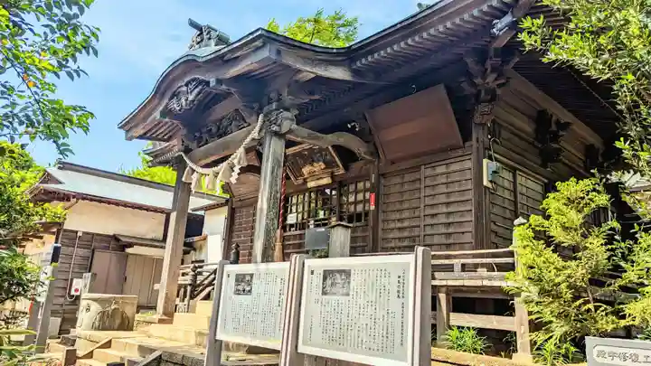 飯綱神社の本殿・本堂