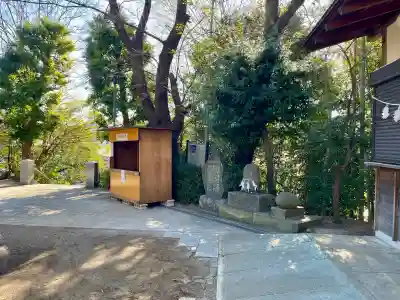 驚神社の{uncategorized: "未分類", other: "その他", undefined: "問題あり", building: "その他建物", grave: "お墓", sacred_gate: "鳥居", guardian: "狛犬", statue: "像", buddha: "仏像", history: "歴史", nature: "自然", garden: "庭園", animal: "動物", pagoda: "塔", temizu: "手水舎", mountain_gate: "山門・神門", sanctuary: "本殿・本堂", subordinate: "末社・摂社", art: "芸術", scenery: "景色", jizo: "地蔵", ema: "絵馬", goshuin: "御朱印", omikuji: "おみくじ", items: "授与品その他", amulet: "お守り", goshuincho: "御朱印帳", eats: "食事", festival: "お祭り", votive_dance: "神楽", shichigosan: "七五三参", wedding: "結婚式", experience: "体験その他", initially: "初詣", around: "周辺", anti_infection: "感染症対策"}