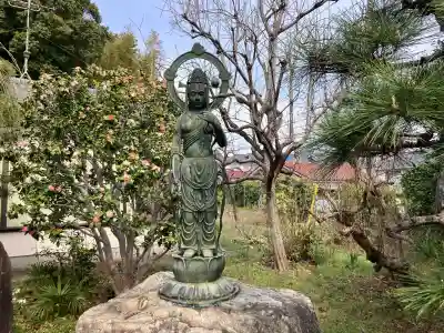 天宗寺の{uncategorized: "未分類", other: "その他", undefined: "問題あり", building: "その他建物", grave: "お墓", sacred_gate: "鳥居", guardian: "狛犬", statue: "像", buddha: "仏像", history: "歴史", nature: "自然", garden: "庭園", animal: "動物", pagoda: "塔", temizu: "手水舎", mountain_gate: "山門・神門", sanctuary: "本殿・本堂", subordinate: "末社・摂社", art: "芸術", scenery: "景色", jizo: "地蔵", ema: "絵馬", goshuin: "御朱印", omikuji: "おみくじ", items: "授与品その他", amulet: "お守り", goshuincho: "御朱印帳", eats: "食事", festival: "お祭り", votive_dance: "神楽", shichigosan: "七五三参", wedding: "結婚式", experience: "体験その他", initially: "初詣", around: "周辺", anti_infection: "感染症対策"}