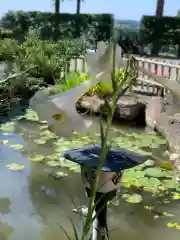 高屋敷稲荷神社の庭園