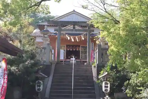 三ケ尻八幡神社の鳥居