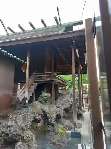 鶴見神社の本殿・本堂