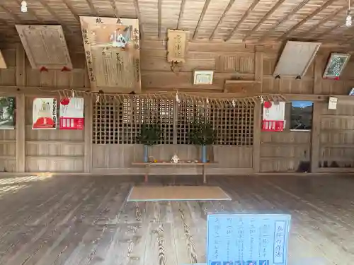 雷神社の{uncategorized: "未分類", other: "その他", undefined: "問題あり", building: "その他建物", grave: "お墓", sacred_gate: "鳥居", guardian: "狛犬", statue: "像", buddha: "仏像", history: "歴史", nature: "自然", garden: "庭園", animal: "動物", pagoda: "塔", temizu: "手水舎", mountain_gate: "山門・神門", sanctuary: "本殿・本堂", subordinate: "末社・摂社", art: "芸術", scenery: "景色", jizo: "地蔵", ema: "絵馬", goshuin: "御朱印", omikuji: "おみくじ", items: "授与品その他", amulet: "お守り", goshuincho: "御朱印帳", eats: "食事", festival: "お祭り", votive_dance: "神楽", shichigosan: "七五三参", wedding: "結婚式", experience: "体験その他", initially: "初詣", around: "周辺", anti_infection: "感染症対策"}