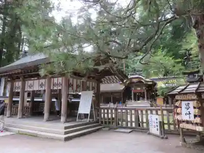 諏訪大社の本殿・本堂