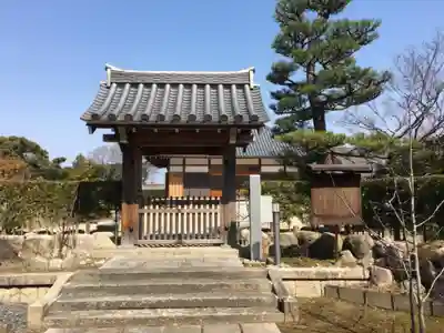 来薫院(妙興寺塔頭)の山門・神門
