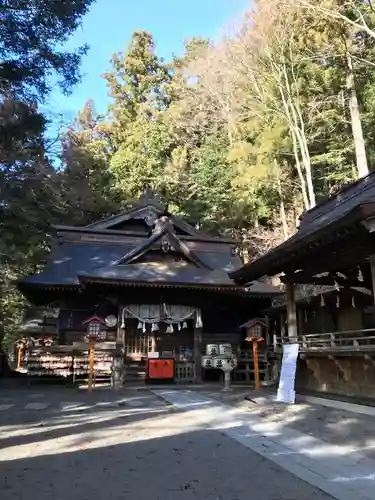 新倉富士浅間神社の本殿