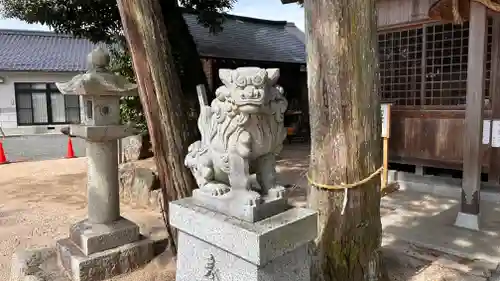 朝吉神社の狛犬