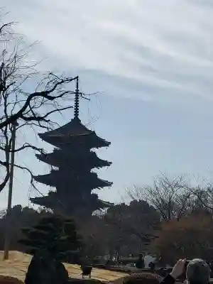 東寺（教王護国寺）の{uncategorized: "未分類", other: "その他", undefined: "問題あり", building: "その他建物", grave: "お墓", sacred_gate: "鳥居", guardian: "狛犬", statue: "像", buddha: "仏像", history: "歴史", nature: "自然", garden: "庭園", animal: "動物", pagoda: "塔", temizu: "手水舎", mountain_gate: "山門・神門", sanctuary: "本殿・本堂", subordinate: "末社・摂社", art: "芸術", scenery: "景色", jizo: "地蔵", ema: "絵馬", goshuin: "御朱印", omikuji: "おみくじ", items: "授与品その他", amulet: "お守り", goshuincho: "御朱印帳", eats: "食事", festival: "お祭り", votive_dance: "神楽", shichigosan: "七五三参", wedding: "結婚式", experience: "体験その他", initially: "初詣", around: "周辺", anti_infection: "感染症対策"}