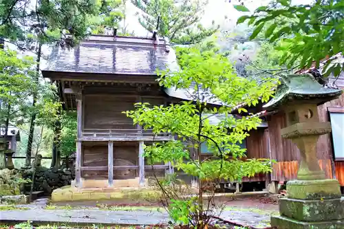 川上神社の本殿