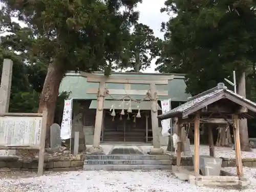 莫越山神社の鳥居