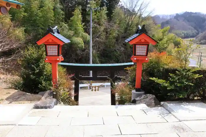 鹿股神社遥拝殿の鳥居