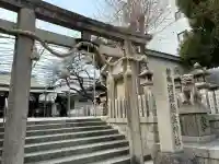 河堀稲生神社の{uncategorized: "未分類", other: "その他", undefined: "問題あり", building: "その他建物", grave: "お墓", sacred_gate: "鳥居", guardian: "狛犬", statue: "像", buddha: "仏像", history: "歴史", nature: "自然", garden: "庭園", animal: "動物", pagoda: "塔", temizu: "手水舎", mountain_gate: "山門・神門", sanctuary: "本殿・本堂", subordinate: "末社・摂社", art: "芸術", scenery: "景色", jizo: "地蔵", ema: "絵馬", goshuin: "御朱印", omikuji: "おみくじ", items: "授与品その他", amulet: "お守り", goshuincho: "御朱印帳", eats: "食事", festival: "お祭り", votive_dance: "神楽", shichigosan: "七五三参", wedding: "結婚式", experience: "体験その他", initially: "初詣", around: "周辺", anti_infection: "感染症対策"}