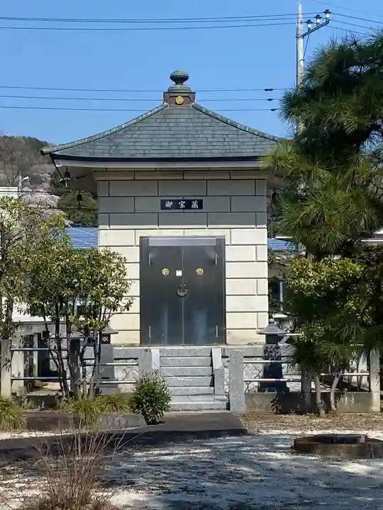 信行寺の本殿・本堂