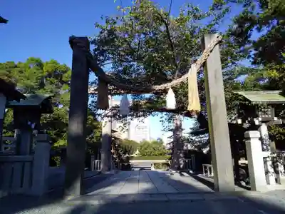 伊勢山皇大神宮の鳥居