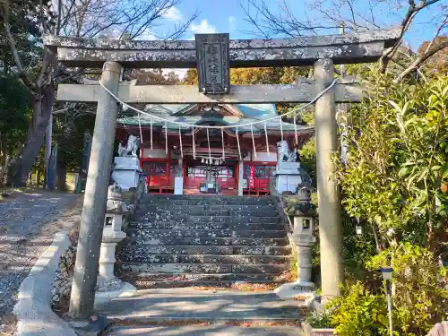 飯野川亀ヶ森八幡神社の{uncategorized: "未分類", other: "その他", undefined: "問題あり", building: "その他建物", grave: "お墓", sacred_gate: "鳥居", guardian: "狛犬", statue: "像", buddha: "仏像", history: "歴史", nature: "自然", garden: "庭園", animal: "動物", pagoda: "塔", temizu: "手水舎", mountain_gate: "山門・神門", sanctuary: "本殿・本堂", subordinate: "末社・摂社", art: "芸術", scenery: "景色", jizo: "地蔵", ema: "絵馬", goshuin: "御朱印", omikuji: "おみくじ", items: "授与品その他", amulet: "お守り", goshuincho: "御朱印帳", eats: "食事", festival: "お祭り", votive_dance: "神楽", shichigosan: "七五三参", wedding: "結婚式", experience: "体験その他", initially: "初詣", around: "周辺", anti_infection: "感染症対策"}