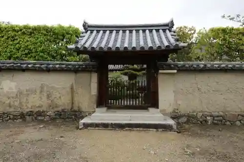 福園院の山門