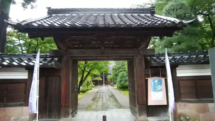 宝円寺の山門・神門