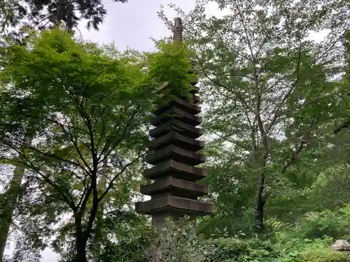 善峯寺の塔