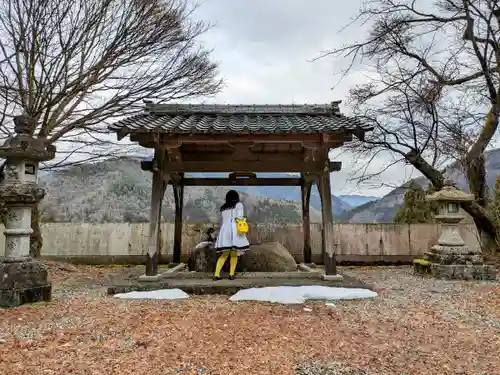 若宮八幡神社の手水舎
