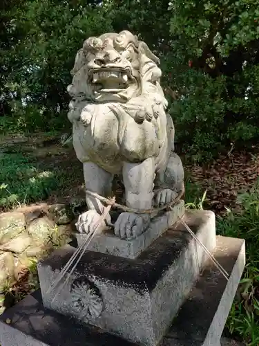 鼓岡神社の狛犬