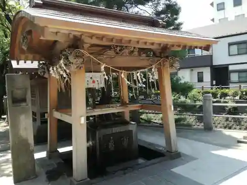 松戸神社の手水舎