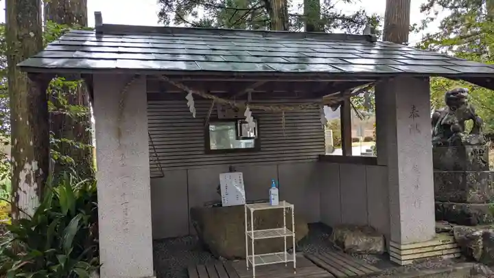 小村神社の手水舎