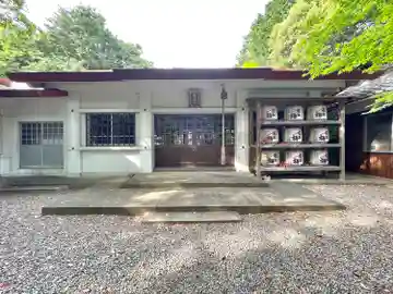 逆川神社の本殿・本堂