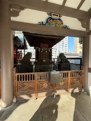 湯島天満宮の{uncategorized: "未分類", other: "その他", undefined: "問題あり", building: "その他建物", grave: "お墓", sacred_gate: "鳥居", guardian: "狛犬", statue: "像", buddha: "仏像", history: "歴史", nature: "自然", garden: "庭園", animal: "動物", pagoda: "塔", temizu: "手水舎", mountain_gate: "山門・神門", sanctuary: "本殿・本堂", subordinate: "末社・摂社", art: "芸術", scenery: "景色", jizo: "地蔵", ema: "絵馬", goshuin: "御朱印", omikuji: "おみくじ", items: "授与品その他", amulet: "お守り", goshuincho: "御朱印帳", eats: "食事", festival: "お祭り", votive_dance: "神楽", shichigosan: "七五三参", wedding: "結婚式", experience: "体験その他", initially: "初詣", around: "周辺", anti_infection: "感染症対策"}