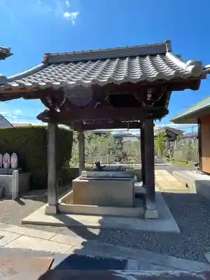 新善光寺の手水舎