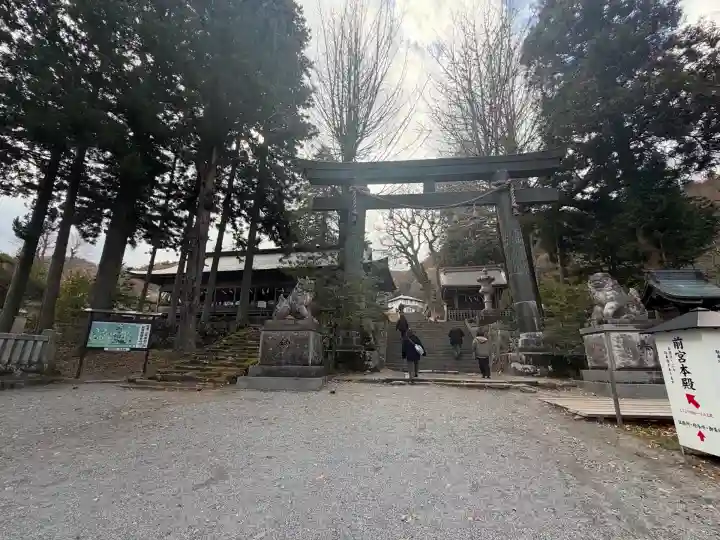 諏訪大社上社前宮(長野県)