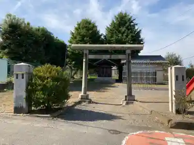 諏訪神社の鳥居