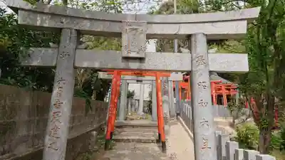 中司孫太郎稲荷神社の鳥居