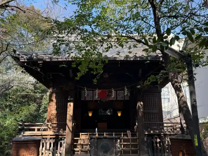 四合稲荷神社の{uncategorized: "未分類", other: "その他", undefined: "問題あり", building: "その他建物", grave: "お墓", sacred_gate: "鳥居", guardian: "狛犬", statue: "像", buddha: "仏像", history: "歴史", nature: "自然", garden: "庭園", animal: "動物", pagoda: "塔", temizu: "手水舎", mountain_gate: "山門・神門", sanctuary: "本殿・本堂", subordinate: "末社・摂社", art: "芸術", scenery: "景色", jizo: "地蔵", ema: "絵馬", goshuin: "御朱印", omikuji: "おみくじ", items: "授与品その他", amulet: "お守り", goshuincho: "御朱印帳", eats: "食事", festival: "お祭り", votive_dance: "神楽", shichigosan: "七五三参", wedding: "結婚式", experience: "体験その他", initially: "初詣", around: "周辺", anti_infection: "感染症対策"}