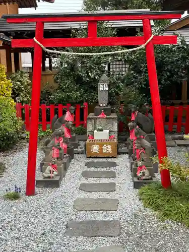 於菊稲荷神社の末社・摂社