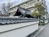 永稱寺の{uncategorized: "未分類", other: "その他", undefined: "問題あり", building: "その他建物", grave: "お墓", sacred_gate: "鳥居", guardian: "狛犬", statue: "像", buddha: "仏像", history: "歴史", nature: "自然", garden: "庭園", animal: "動物", pagoda: "塔", temizu: "手水舎", mountain_gate: "山門・神門", sanctuary: "本殿・本堂", subordinate: "末社・摂社", art: "芸術", scenery: "景色", jizo: "地蔵", ema: "絵馬", goshuin: "御朱印", omikuji: "おみくじ", items: "授与品その他", amulet: "お守り", goshuincho: "御朱印帳", eats: "食事", festival: "お祭り", votive_dance: "神楽", shichigosan: "七五三参", wedding: "結婚式", experience: "体験その他", initially: "初詣", around: "周辺", anti_infection: "感染症対策"}