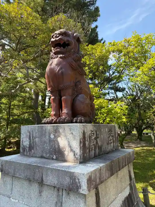 白山神社の{uncategorized: "未分類", other: "その他", undefined: "問題あり", building: "その他建物", grave: "お墓", sacred_gate: "鳥居", guardian: "狛犬", statue: "像", buddha: "仏像", history: "歴史", nature: "自然", garden: "庭園", animal: "動物", pagoda: "塔", temizu: "手水舎", mountain_gate: "山門・神門", sanctuary: "本殿・本堂", subordinate: "末社・摂社", art: "芸術", scenery: "景色", jizo: "地蔵", ema: "絵馬", goshuin: "御朱印", omikuji: "おみくじ", items: "授与品その他", amulet: "お守り", goshuincho: "御朱印帳", eats: "食事", festival: "お祭り", votive_dance: "神楽", shichigosan: "七五三参", wedding: "結婚式", experience: "体験その他", initially: "初詣", around: "周辺", anti_infection: "感染症対策"}
